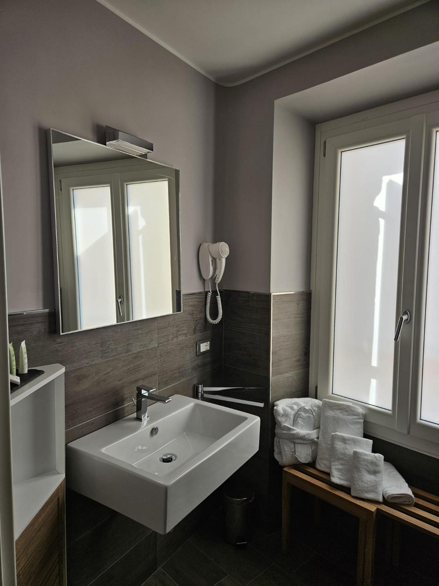 Prima Fila Premium Guest House Sanremo Luaran gambar
