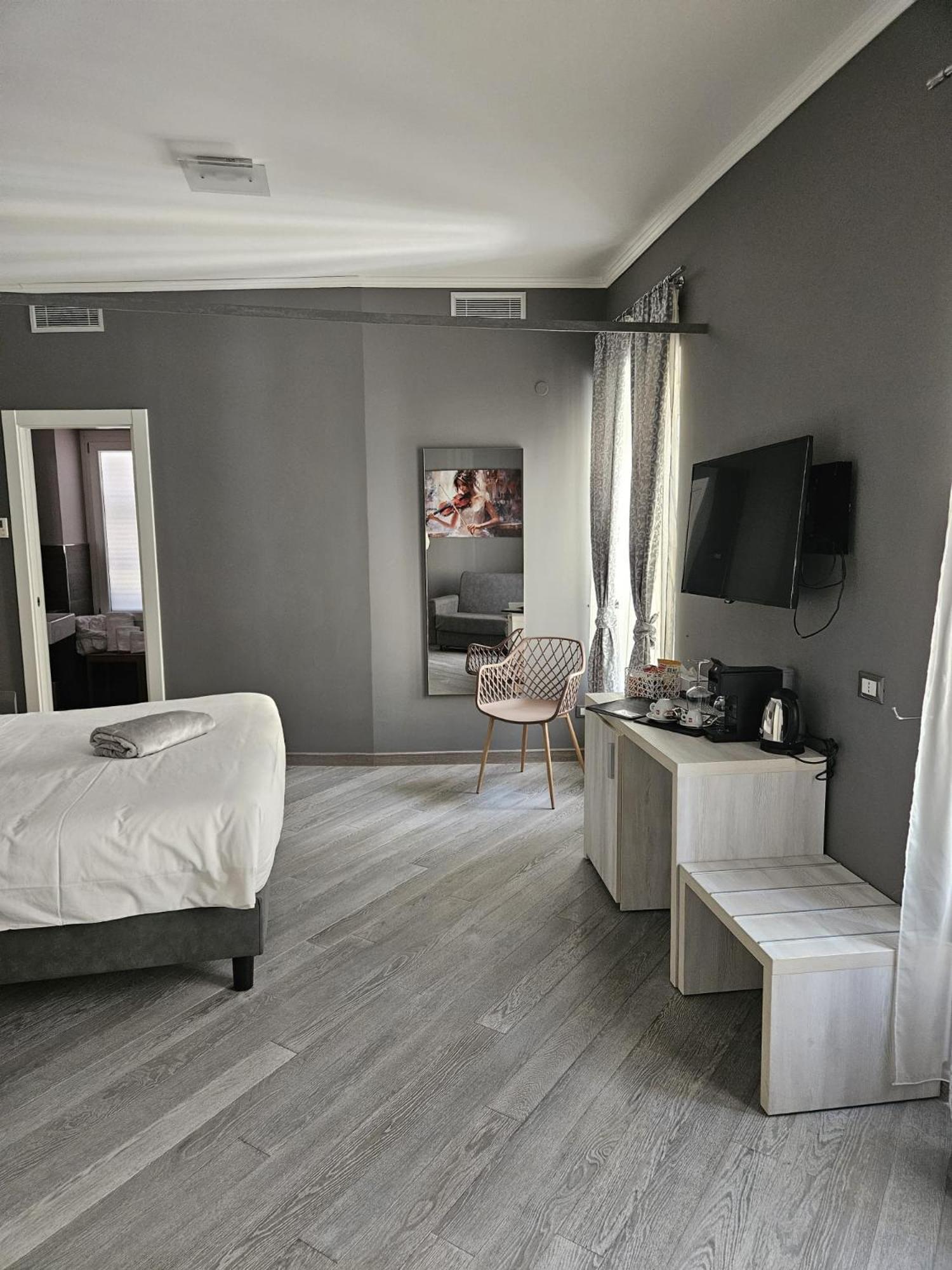 Prima Fila Premium Guest House Sanremo Luaran gambar